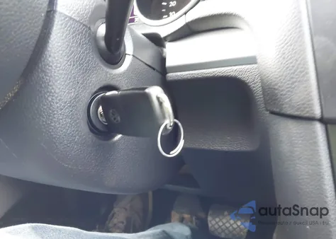 2012 Volkswagen Golf 2.5L 4-Door from USA, damaged, VIN WVWDB7AJ4CW285489